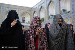 اقامه نماز عید قربان در حرم مطهر امام رضا (ع)‎
