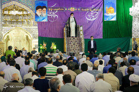 اقامه نماز عید قربان در حرم مطهر امام رضا (ع)‎