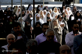 نماز عید قربان در آستان مقدس امام زادگان پنج تن لویزان