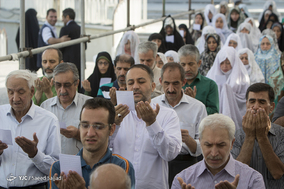نماز عید قربان در آستان مقدس امام زادگان پنج تن لویزان