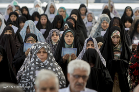 نماز عید قربان در آستان مقدس امام زادگان پنج تن لویزان