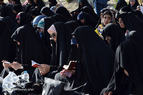 دعای عرفه در کهف الشهدا