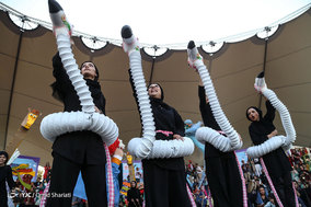 شادپیمایی عروسک‌ها در روز عید سعید قربان