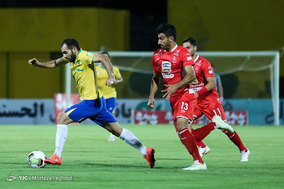 دیدار تیم های فوتبال صنعت نفت آبادان و پرسپولیس