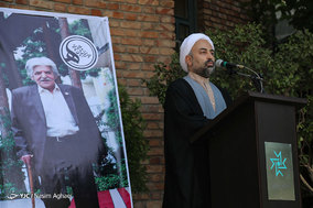 مراسم تشییع مرحوم صادق صدوقی در خانه هنرمندان