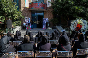 مراسم تشییع مرحوم صادق صدوقی در خانه هنرمندان