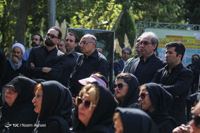 مراسم تشییع مرحوم صادق صدوقی در خانه هنرمندان