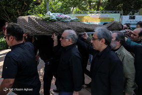 مراسم تشییع مرحوم صادق صدوقی در خانه هنرمندان