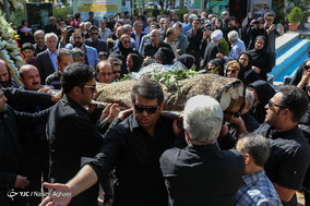 مراسم تشییع مرحوم صادق صدوقی در خانه هنرمندان