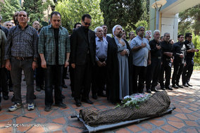 مراسم تشییع مرحوم صادق صدوقی در خانه هنرمندان