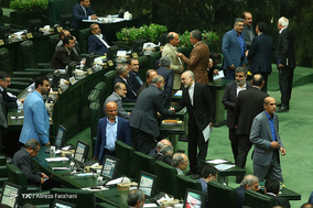 استیضاح وزیر امور اقتصادی و دارایی - 4 شهریور 97