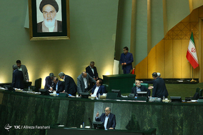 استیضاح وزیر امور اقتصادی و دارایی - 4 شهریور 97