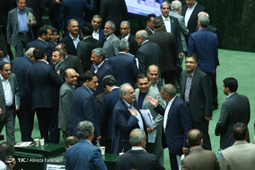 استیضاح وزیر امور اقتصادی و دارایی - 4 شهریور 97