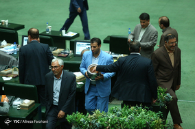 استیضاح وزیر امور اقتصادی و دارایی - 4 شهریور 97