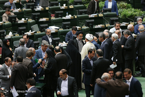 استیضاح وزیر امور اقتصادی و دارایی - 4 شهریور 97