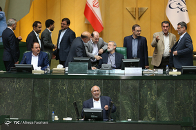 استیضاح وزیر امور اقتصادی و دارایی - 4 شهریور 97