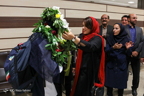 مراسم استقبال از نازنین رحمانی بانوی قایقران کرمانشاهی