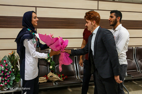 مراسم استقبال از نازنین رحمانی بانوی قایقران کرمانشاهی