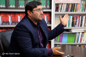 رونمایی از کتاب «نقاب ها»