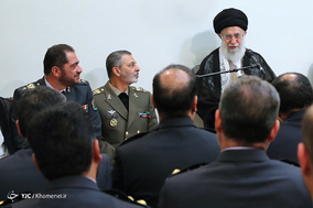 دیدار فرماندهان قرارگاه پدافند هوایی خاتم‌الانبیاء(ص) ارتش با فرمانده معظم کل قوا