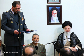 دیدار فرماندهان قرارگاه پدافند هوایی خاتم‌الانبیاء(ص) ارتش با فرمانده معظم کل قوا