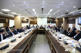 صبحانه کاری وزیر دادگستری با اعضای اتاق بازرگانی
