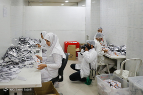 بازدید اصحاب رسانه از مجتمع‌های داروسازی هلال‌احمر‎