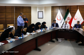 بازدید اصحاب رسانه از مجتمع‌های داروسازی هلال‌احمر‎