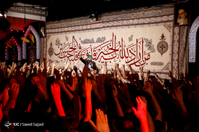 مراسم عزاداری شب‌دوم محرم در هیئت ریحانه‌الحسین