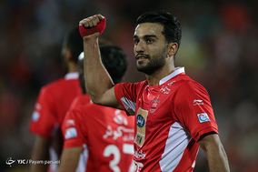 دیدار تیم های پرسپولیس و نساجی مازندران
