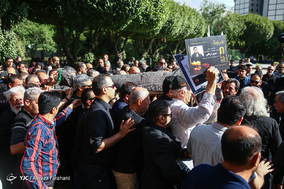 مراسم تشییع پیکر «حسین عرفانی» دوبلور پیشکسوت