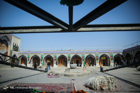 آیین برافتاشتن خیمه ی حسینی در امام زاده هارونیه اصفهان