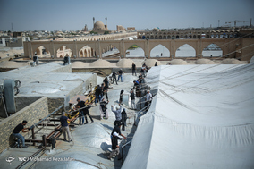 آیین برافتاشتن خیمه ی حسینی در امام زاده هارونیه اصفهان