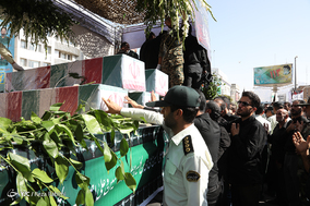 مراسم تشییع پیکر 9 شهید گمنام دوران دفاع مقدس - کرمانشاه