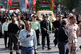 تشییع پیکر پاک ۹ شهید گمنام در شیراز