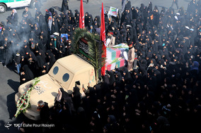 تشییع پیکر پاک ۹ شهید گمنام در شیراز