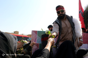 تشییع پیکر پاک ۹ شهید گمنام در شیراز