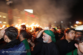 آئین سنتی مشعل گردانی در قم