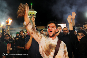 آئین سنتی مشعل گردانی در قم