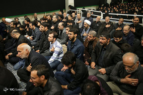 سومین شب مراسم عزاداری امام حسین(ع) در حسینیه امام خمینی(ره)