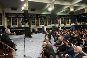 سومین شب مراسم عزاداری امام حسین(ع) در حسینیه امام خمینی(ره)