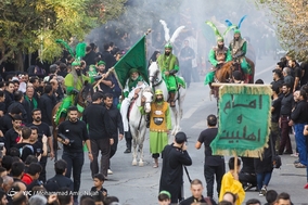 شبه کاروان ورود به کربلا هیئت حسینی شهر نوش آباد