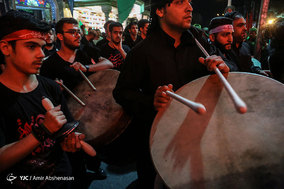 آیین مشعل گردانی در دولت آباد تهران