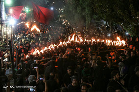 آیین مشعل گردانی در دولت آباد تهران