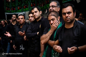عزاداری ظهر تاسوعا در بازار تهران