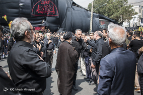 عزاداری ظهر تاسوعا در محله چیذر تهران
