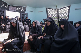 عزاداری ظهر عاشورا در میدان امام حسین(ع)