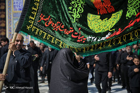 عزاداری روز عاشورای حسینی در مشهد مقدس