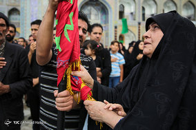 عزاداری روز عاشورای حسینی در مشهد مقدس