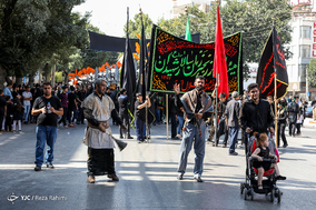 عزاداری ظهر عاشورا در کرمانشاه